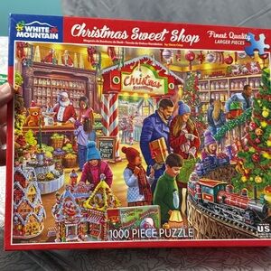 White Mountain Christmas Sweet Shop Puzzle
